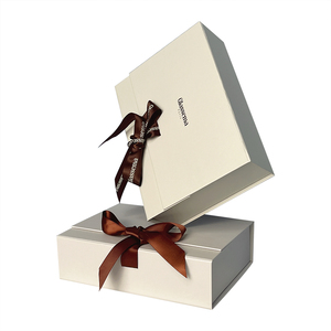 Custom Flat Pack Collapsible Magnetic Gift Box